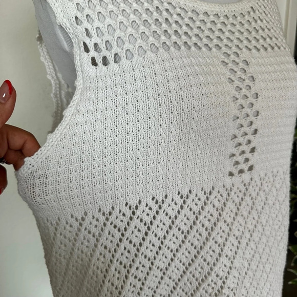 White open stitch crochet tank Medium - Picture 2 of 9